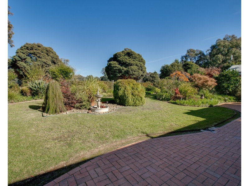 9 Player Court, Wodonga VIC 3690