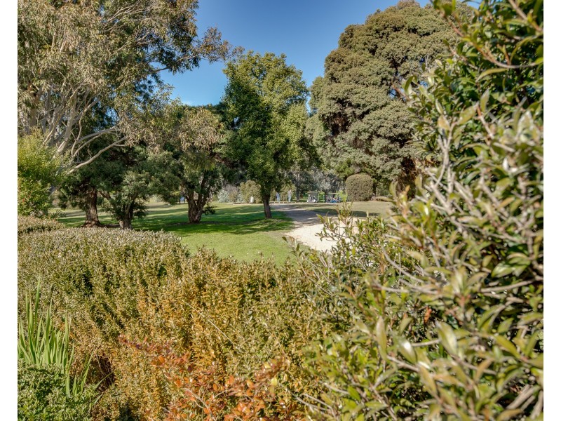 9 Player Court, Wodonga VIC 3690