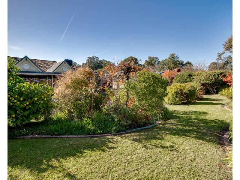 9 Player Court, Wodonga VIC 3690