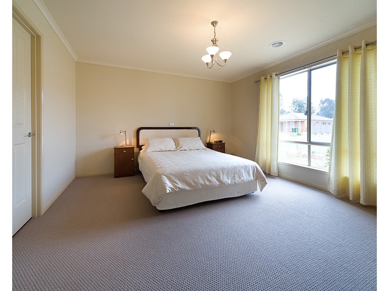 21 Innisbrook Avenue, Wodonga VIC 3690