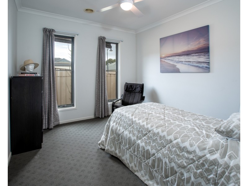 24 Omeara Street, Wodonga VIC 3690