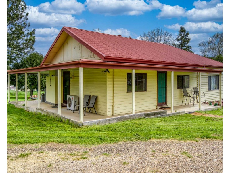 4 Dunstan Court, Eskdale VIC 3701