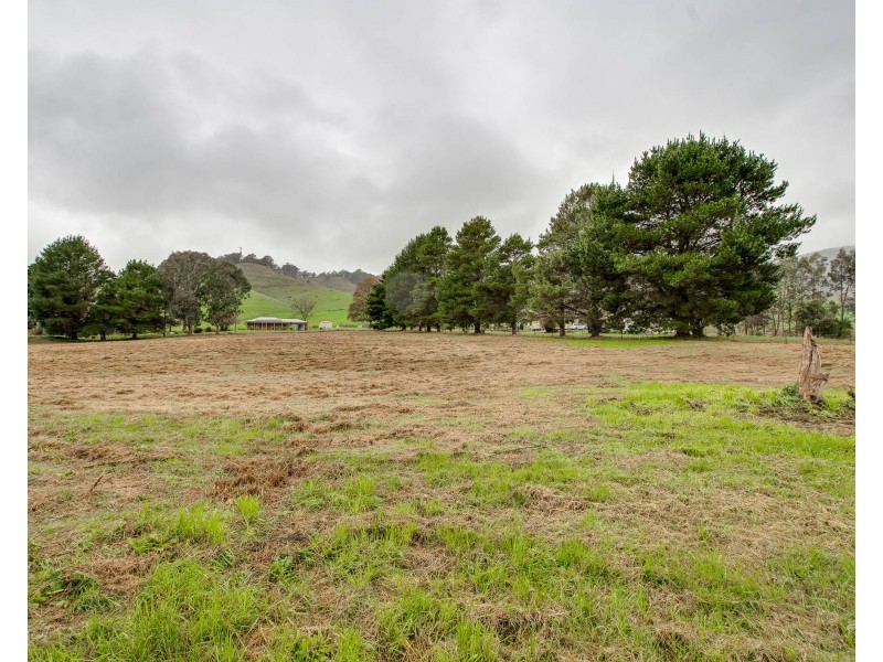 4 Dunstan Court, Eskdale VIC 3701