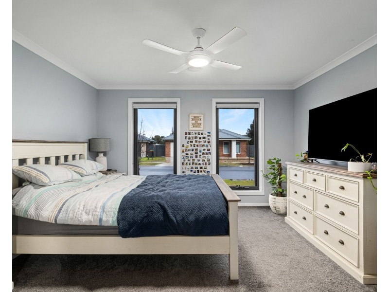 24 Swansea Court, Thurgoona NSW 2640