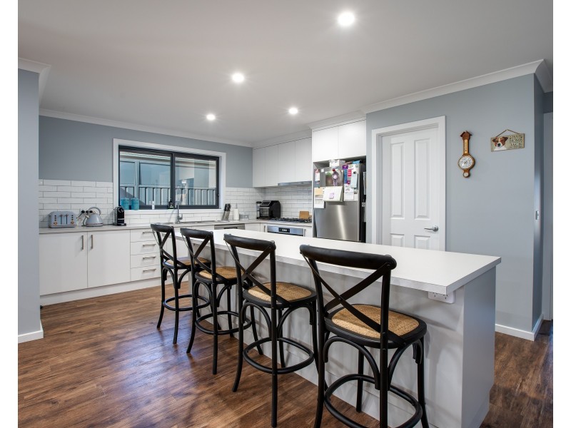 24 Swansea Court, Thurgoona NSW 2640