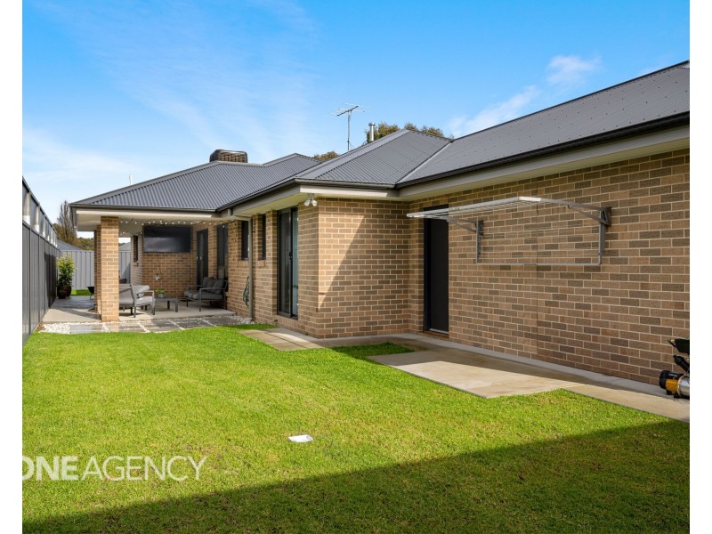 24 Swansea Court, Thurgoona NSW 2640