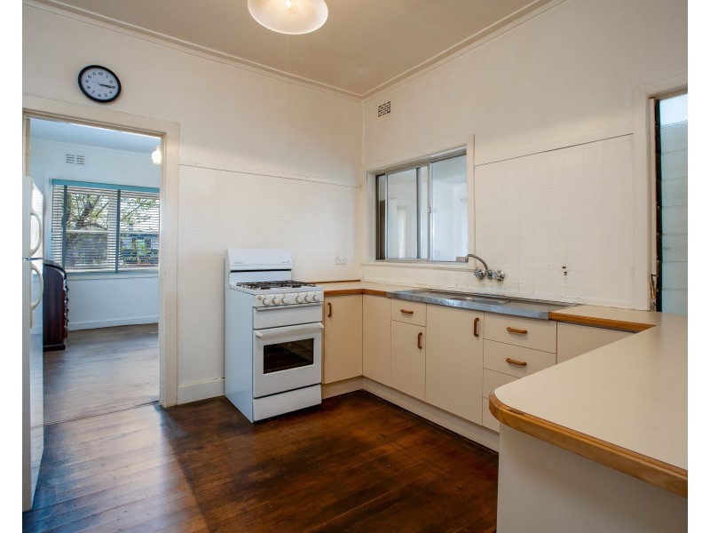 8 MURPHY STREET, Wodonga VIC 3690