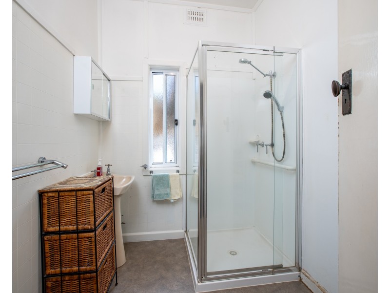 8 MURPHY STREET, Wodonga VIC 3690