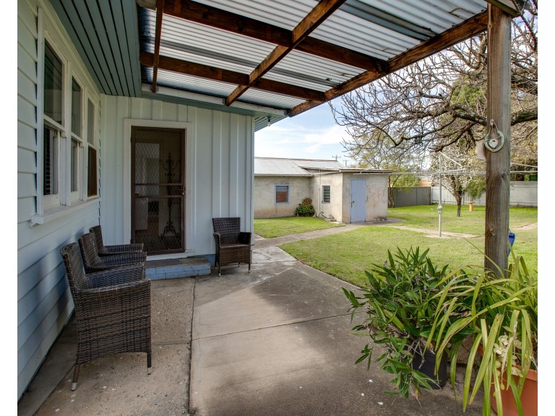 8 MURPHY STREET, Wodonga VIC 3690