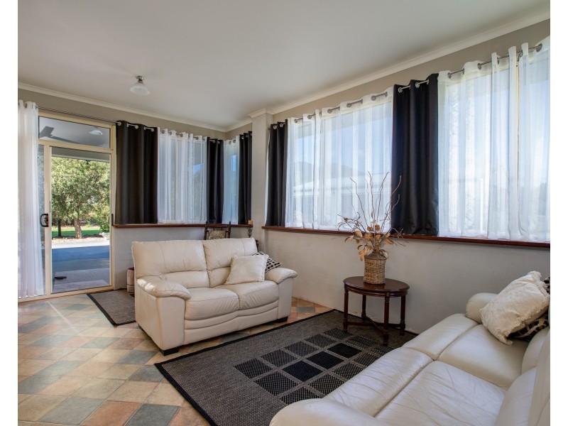 3746 OMEO HIGHWAY, Eskdale VIC 3701