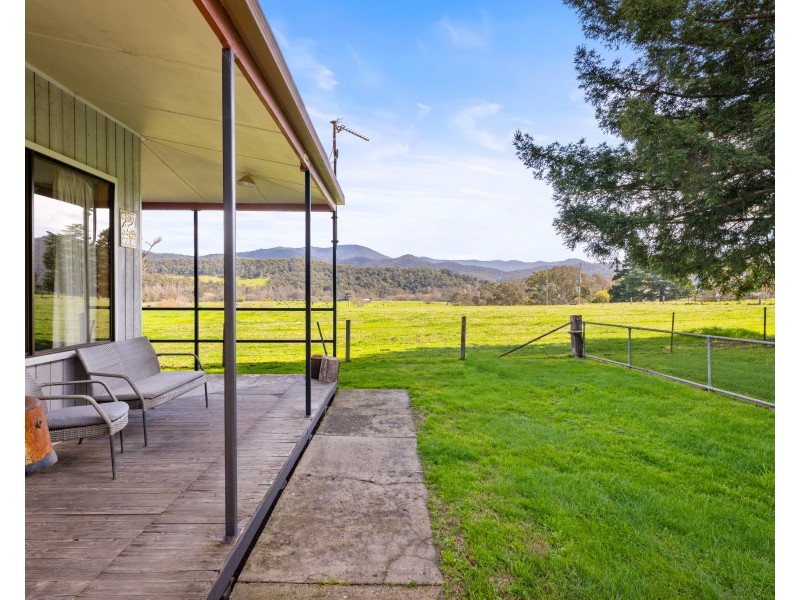32 O’Connell Road, Mitta Mitta VIC 3701