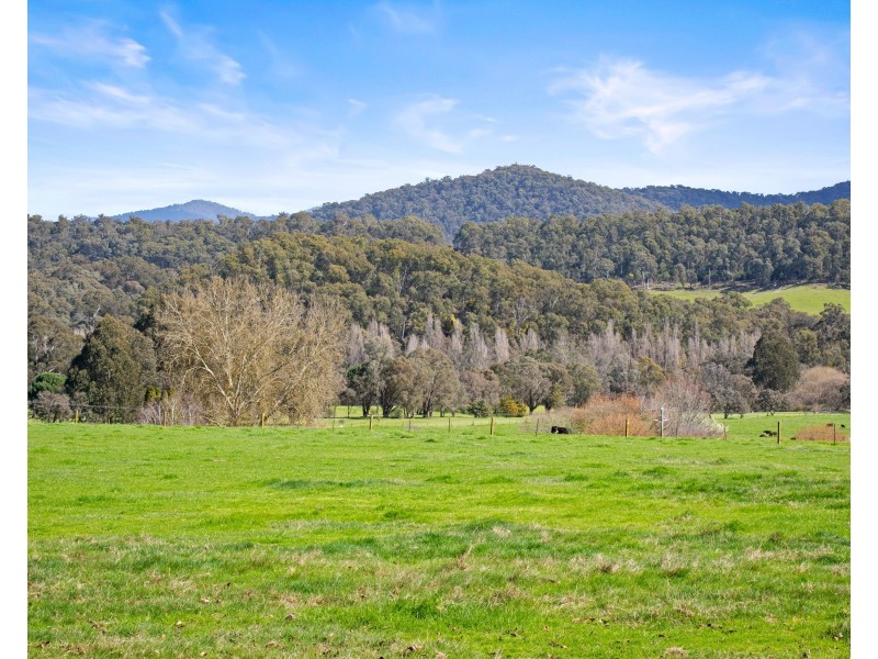 32 O’Connell Road, Mitta Mitta VIC 3701