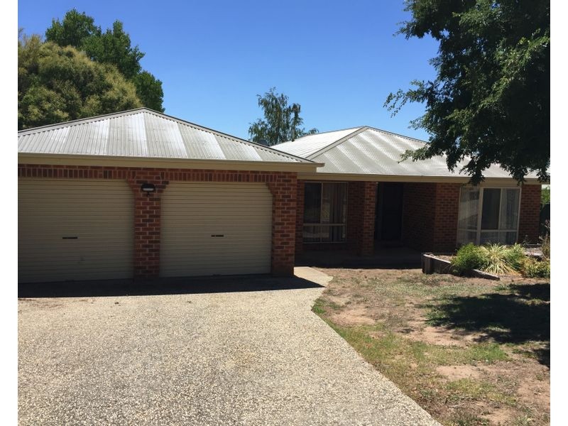 4 Azure Drive, Wodonga VIC 3690