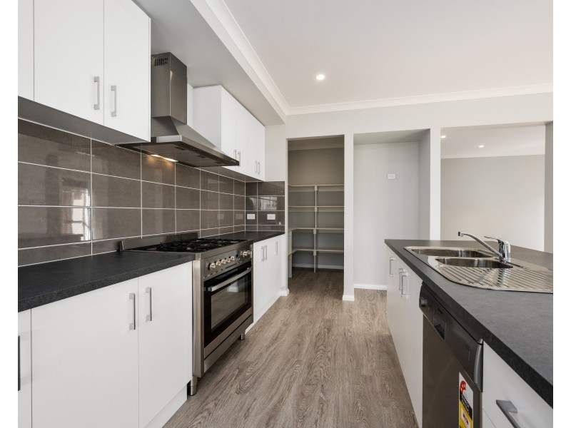 14 Isdell Place, West Wodonga VIC 3690