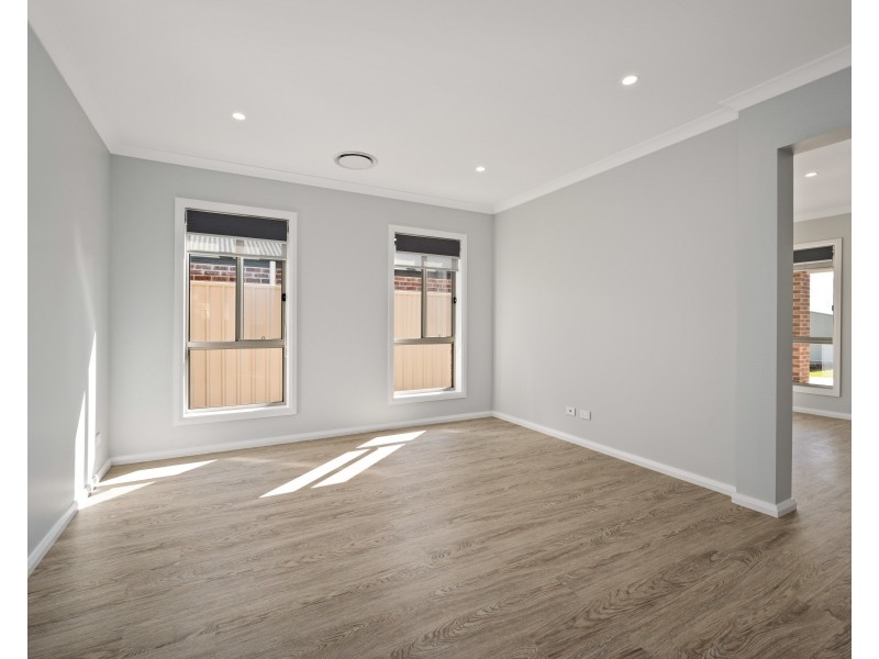 14 Isdell Place, West Wodonga VIC 3690