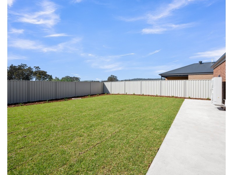 14 Isdell Place, West Wodonga VIC 3690