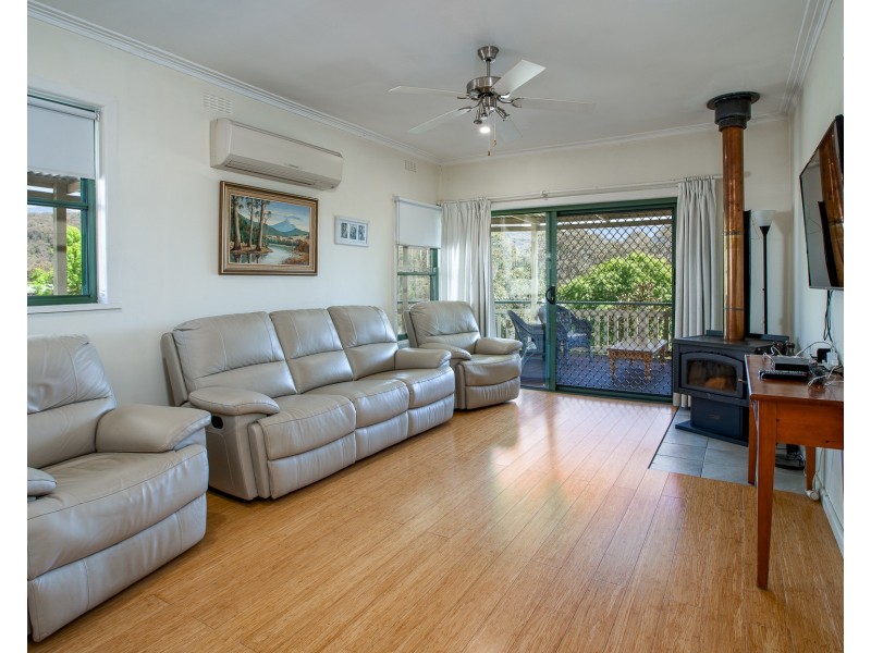 17 Jitema Street, Dartmouth VIC 3701