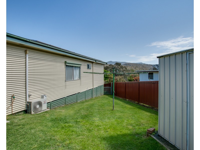 17 Jitema Street, Dartmouth VIC 3701
