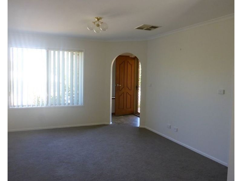 1/10 Heppner Court, Thurgoona NSW 2640