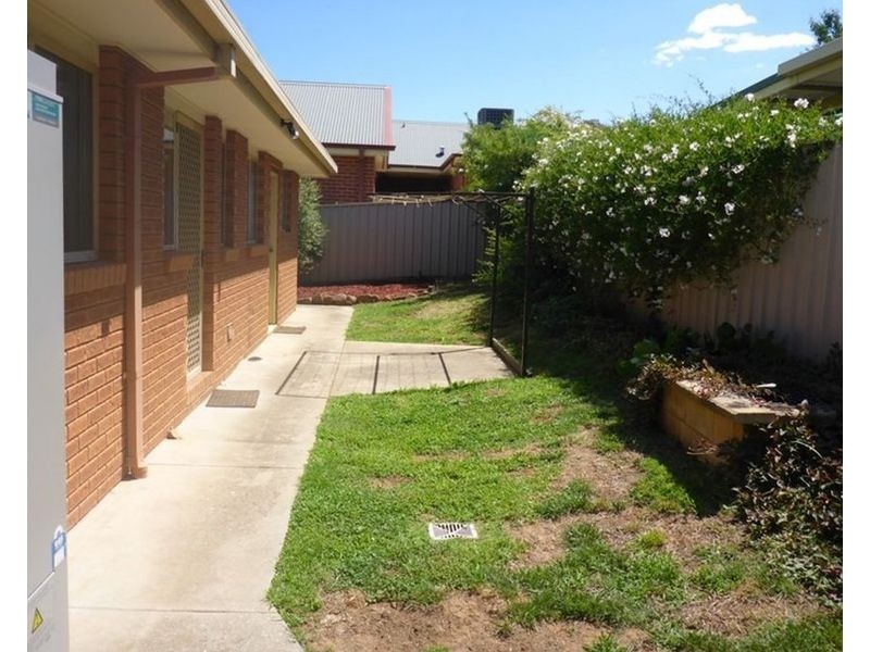 1/10 Heppner Court, Thurgoona NSW 2640