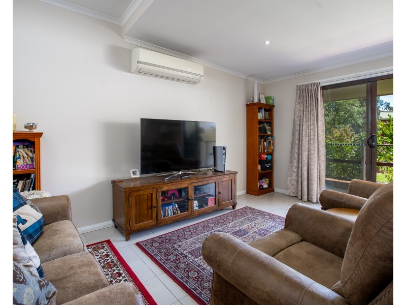 3791 Omeo Highway, Eskdale VIC 3701