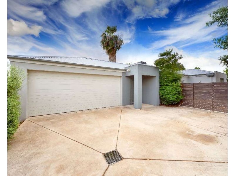 2/1 Chenery Street, Wodonga VIC 3690