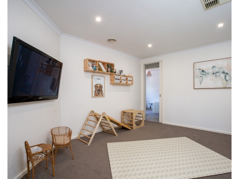 23 RIVERSIDE BOULEVARD, Killara VIC 3691