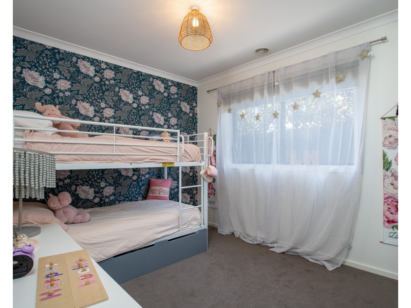 23 RIVERSIDE BOULEVARD, Killara VIC 3691