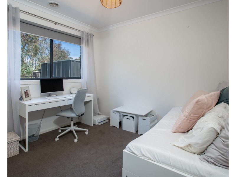 23 RIVERSIDE BOULEVARD, Killara VIC 3691