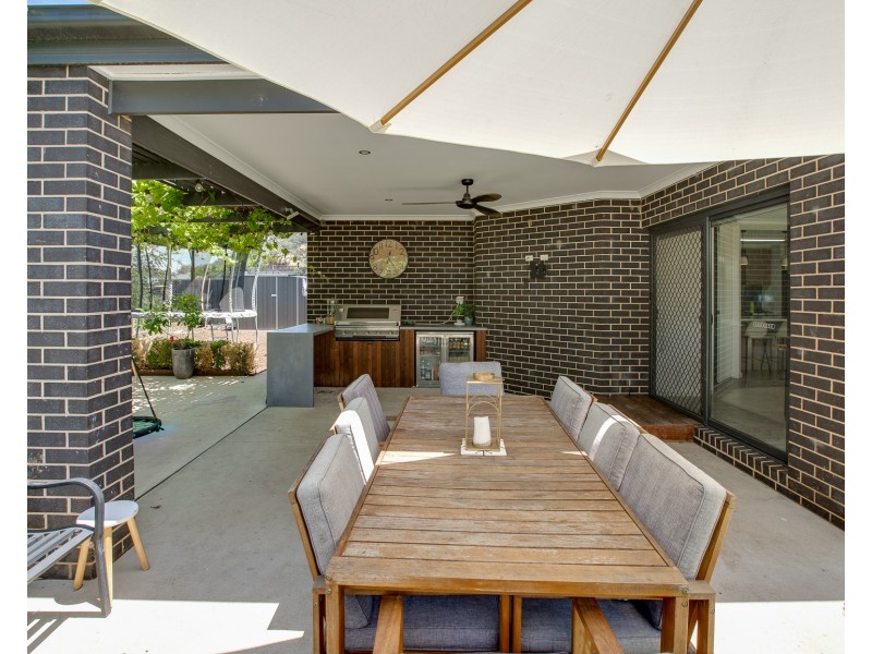 23 RIVERSIDE BOULEVARD, Killara VIC 3691