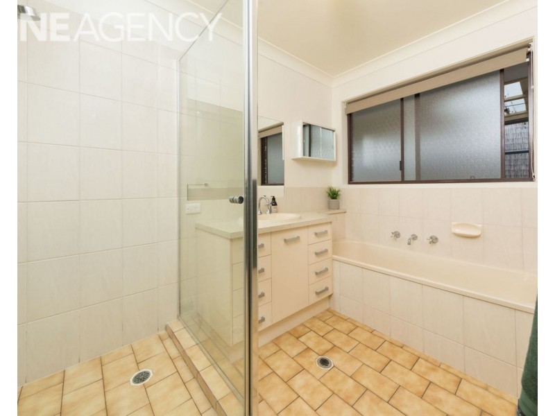 11 BRUCE STREET, West Wodonga VIC 3690