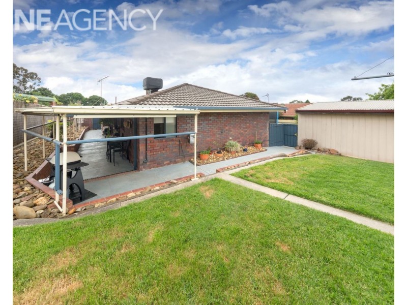 11 BRUCE STREET, West Wodonga VIC 3690