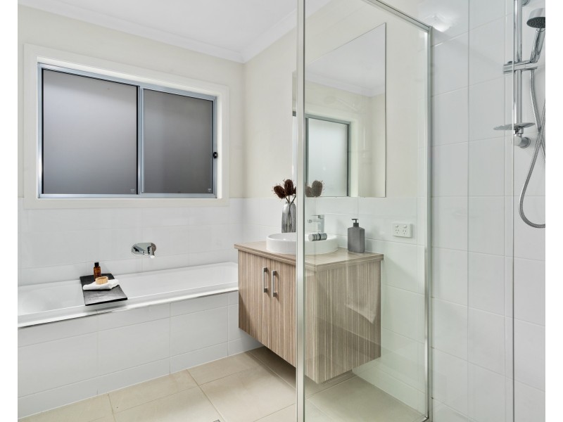 24A ROBINSON WAY, Yarrawonga VIC 3730