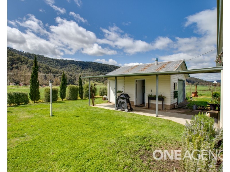 283 Mitta North Road, Eskdale VIC 3701