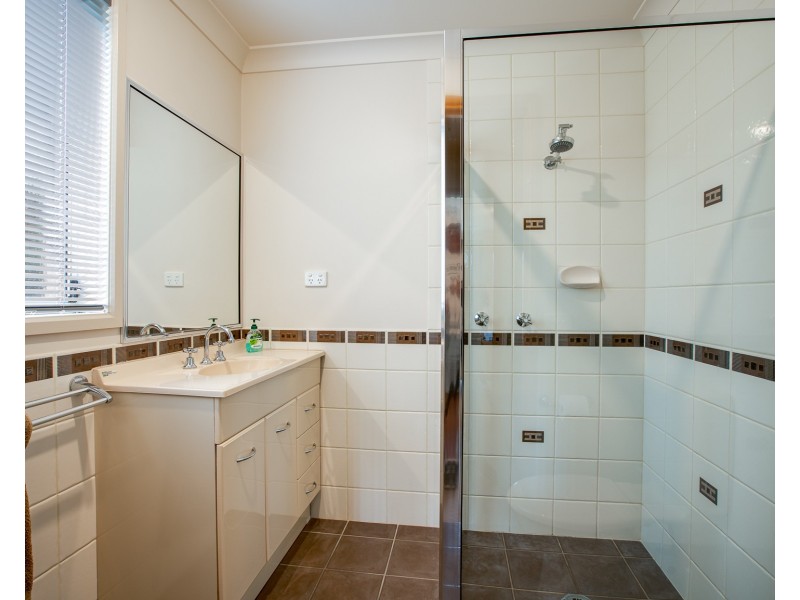 33 Innisbrook Avenue, Wodonga VIC 3690