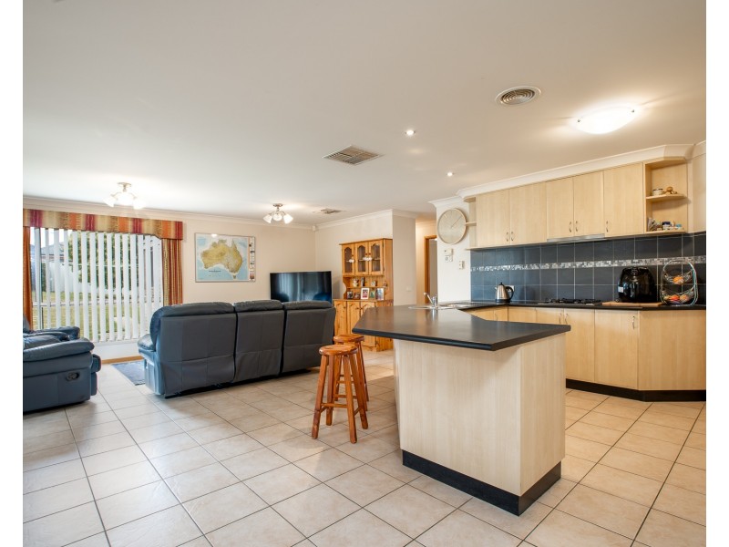 33 Innisbrook Avenue, Wodonga VIC 3690