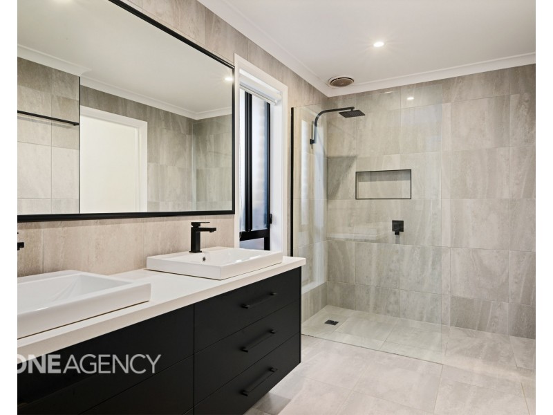 24 Gibson Boulevard, Tangambalanga VIC 3691