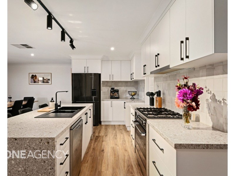 24 Gibson Boulevard, Tangambalanga VIC 3691