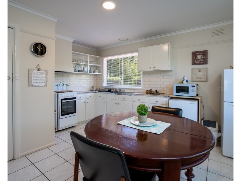 13 COLEMAN COURT, Dartmouth VIC 3701