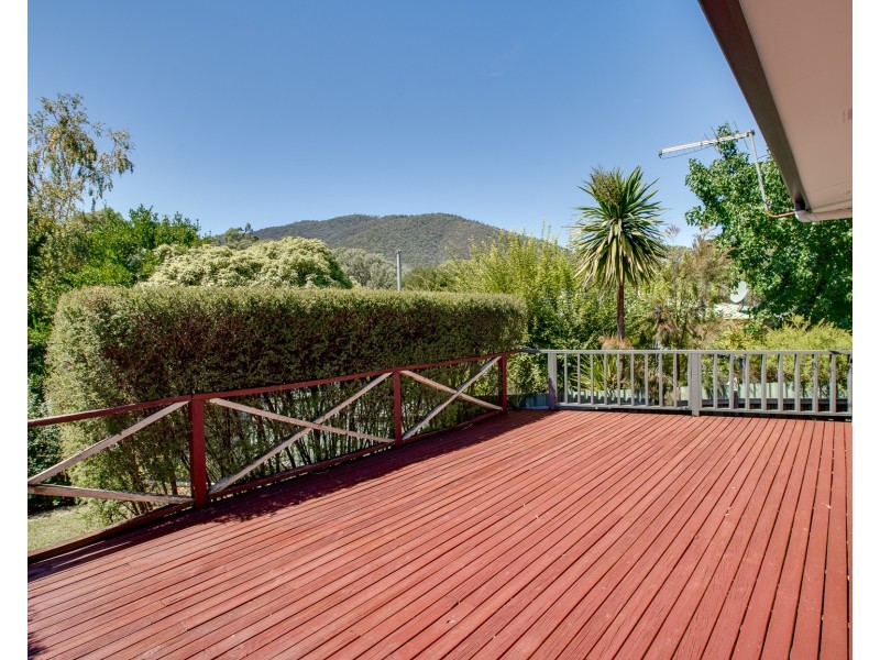 13 COLEMAN COURT, Dartmouth VIC 3701