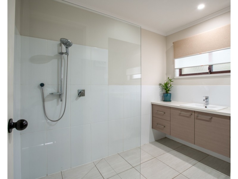 13 Jasper Close, Wodonga VIC 3690