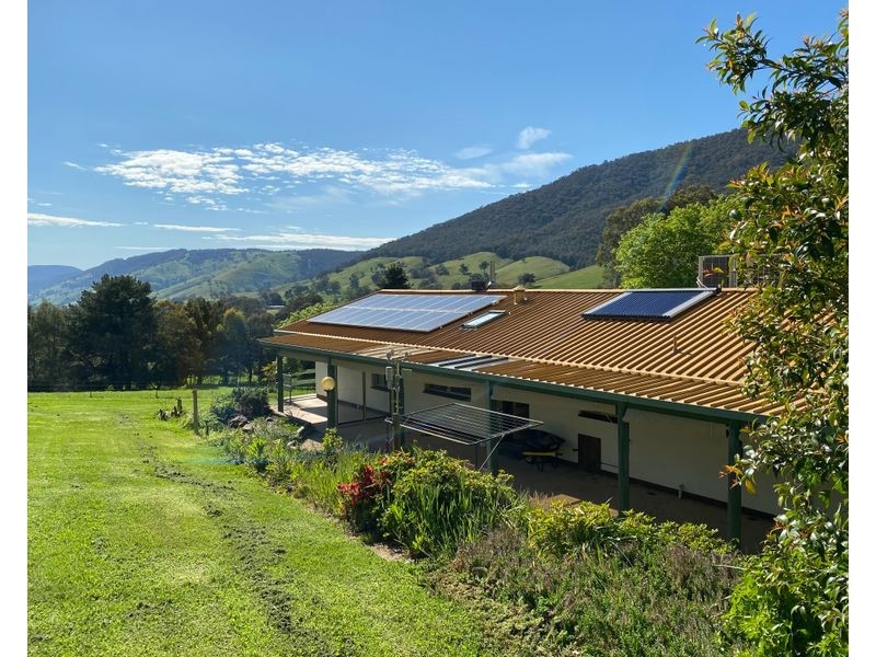 2179 Beechworth-Wodonga Road, Leneva VIC 3691