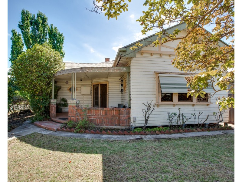 156 LAWRENCE STREET, Wodonga VIC 3690