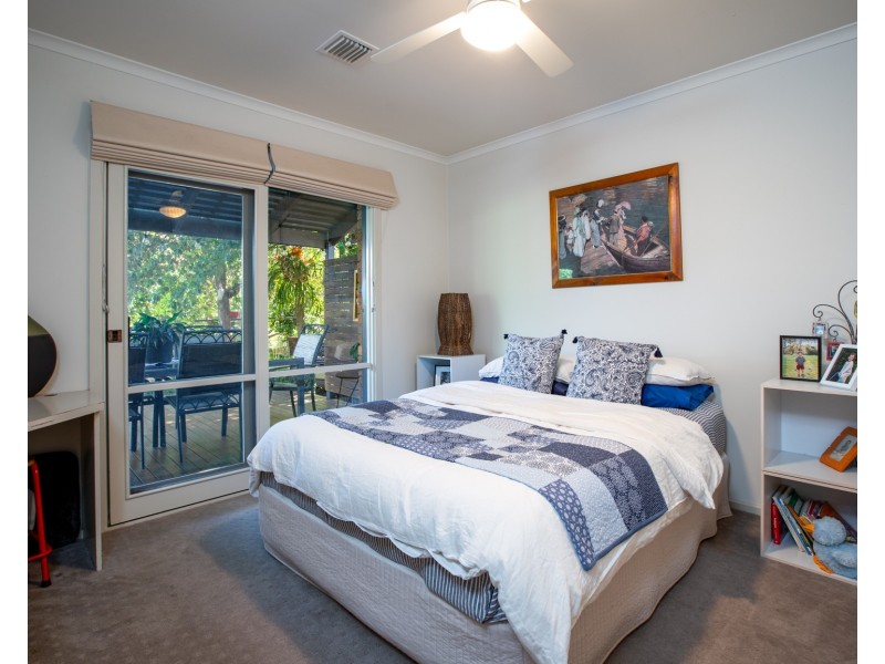 4 ARDERN PLACE, Wodonga VIC 3690