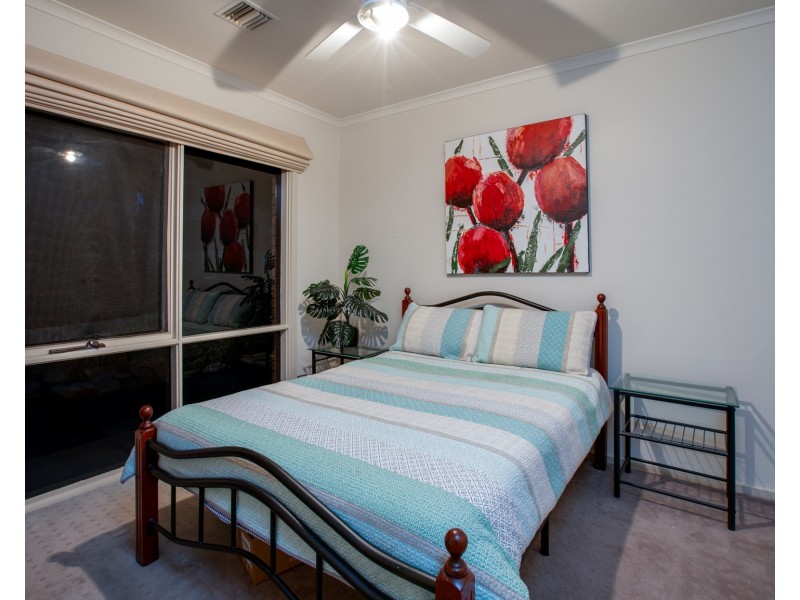 4 ARDERN PLACE, Wodonga VIC 3690