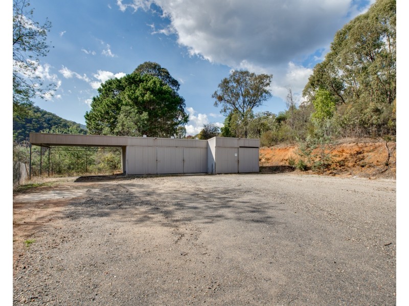 5 HEDLEY LANE, Mitta Mitta VIC 3701