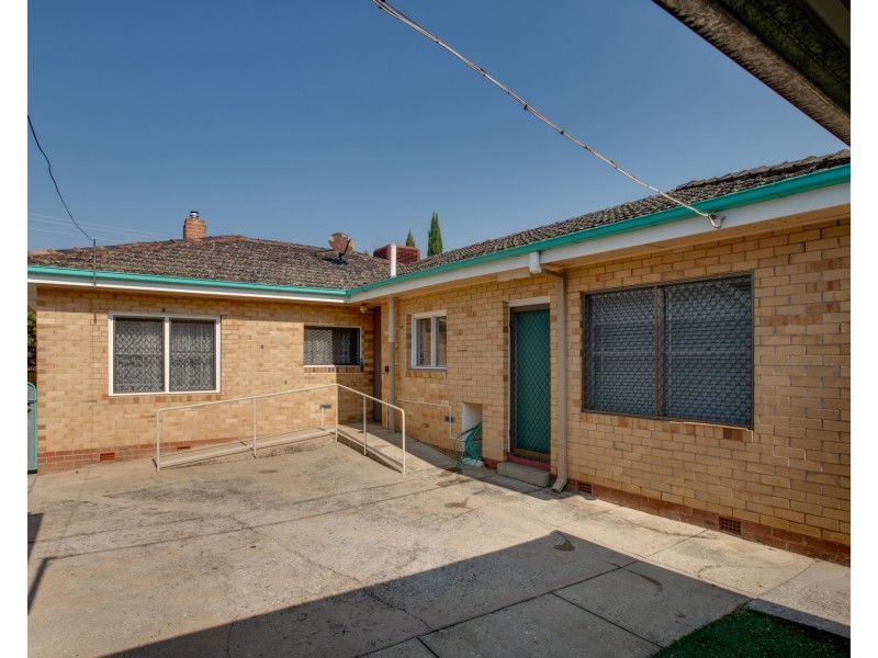 586 Poole Street, Albury NSW 2640