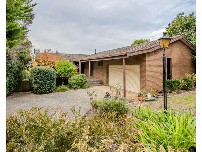 15 HALLAWELL CRESCENT, Wodonga VIC 3690