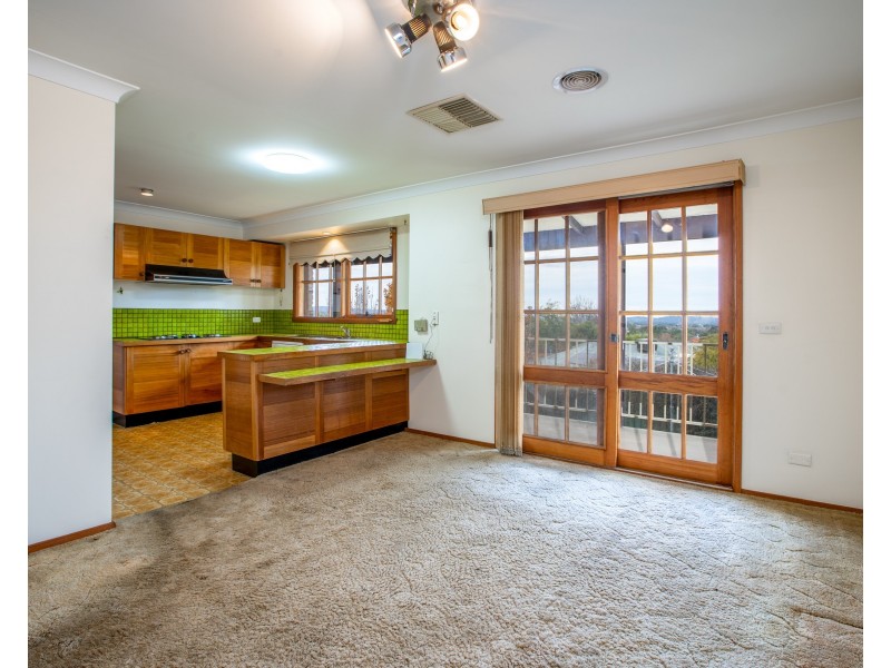 15 HALLAWELL CRESCENT, Wodonga VIC 3690