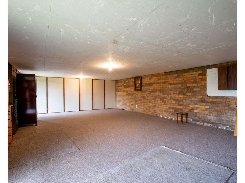 15 HALLAWELL CRESCENT, Wodonga VIC 3690